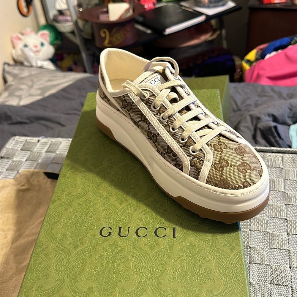 Brand New In Box Gucci GG s